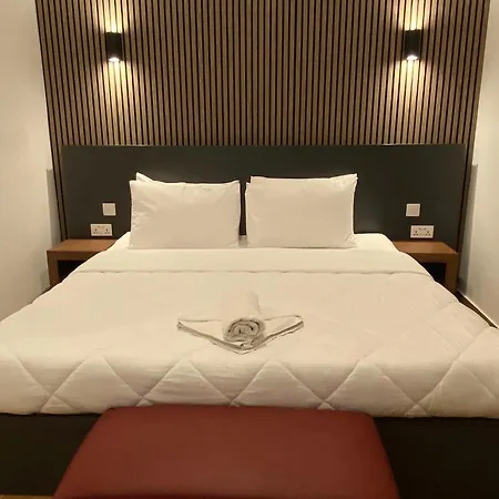 Tritoni Alta 3* Gżira