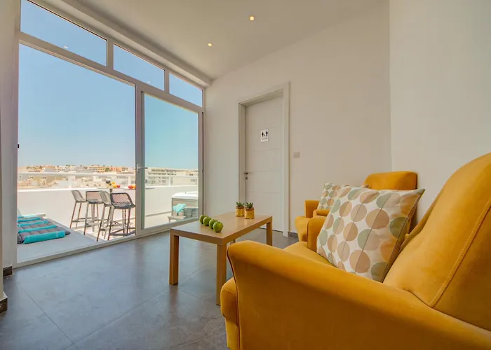 Tritoni Alta 3* Gzira